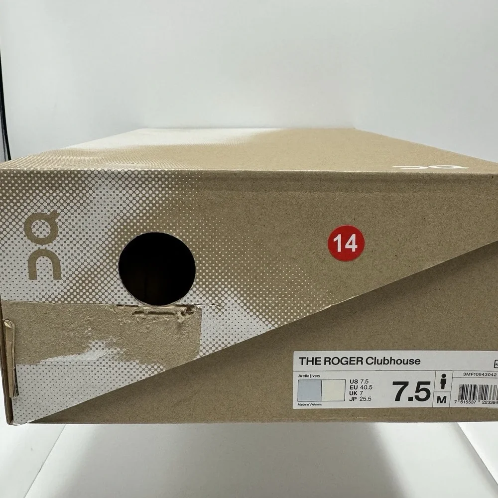 Brand New On The Roger Clubhouse Blue Artic / Ivory 3MF10543042 Men's Size 7.5